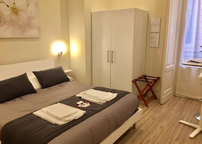 Bed and Breakfast Da Polly a Piazza Amedeo Napoli